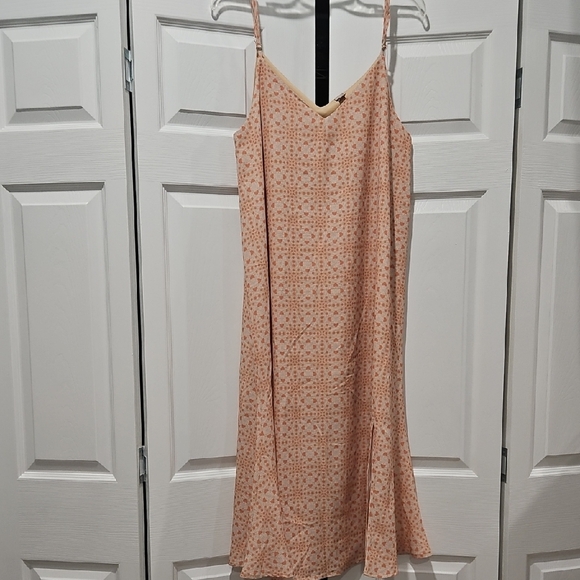 summer & rose Dresses & Skirts - Elegant Peach Colored Patterned Dress